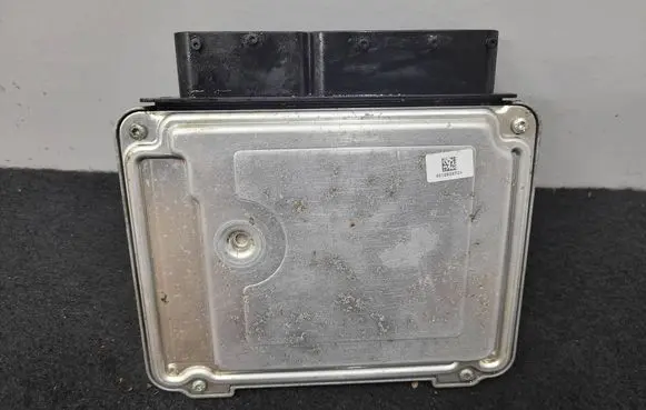 Volkswagen Tiguan Engine control unit/module 03C906027BL 03C906027F 0261S06100