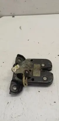 Loading door lock