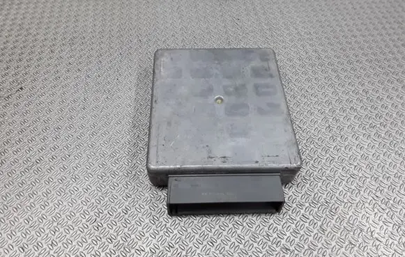 Ford Focus Engine control unit/module E111000287 YS4F12A650PA