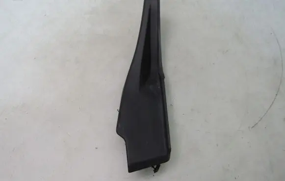 Nissan Leaf II (ZE1) Engine hood trim 668945SJ0A