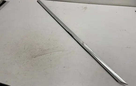 Mercedes-Benz CLS C218 X218 Front door glass trim molding 