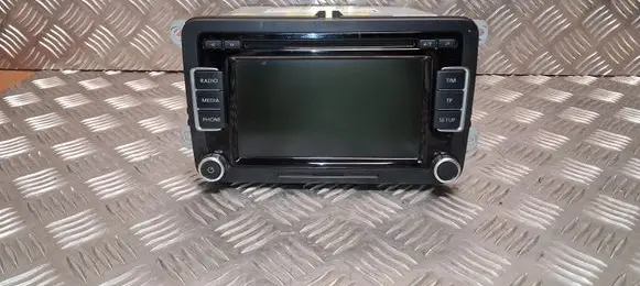 Volkswagen Tiguan Radio/CD/DVD/GPS head unit 3C8035195 7647239360