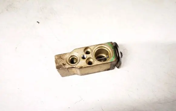 Air conditioning (A/C) expansion valve
