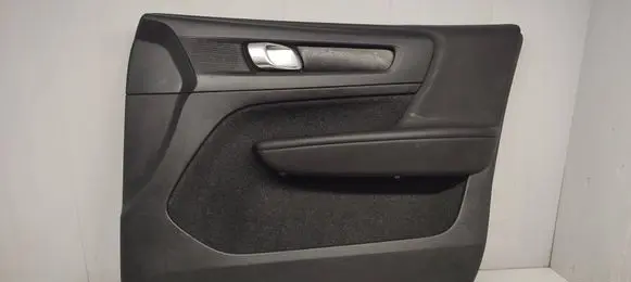 Volvo XC40 Front door card panel trim 32282669