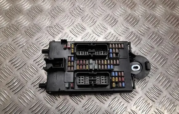 Volvo XC60 Fuse box set 32142591