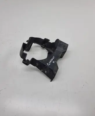 Nissan Qashqai+2 Fog light bracket 