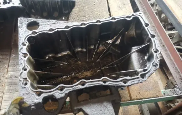 Oil sump