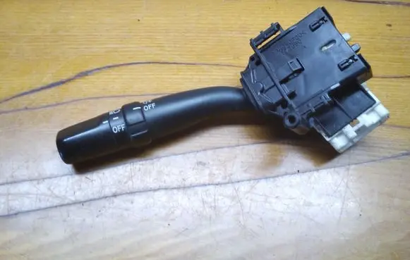 Toyota Avensis T250 Indicator stalk 173650 8414005100 173794