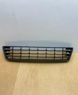 Volkswagen Golf Plus Front bumper lower grill 5M0853677