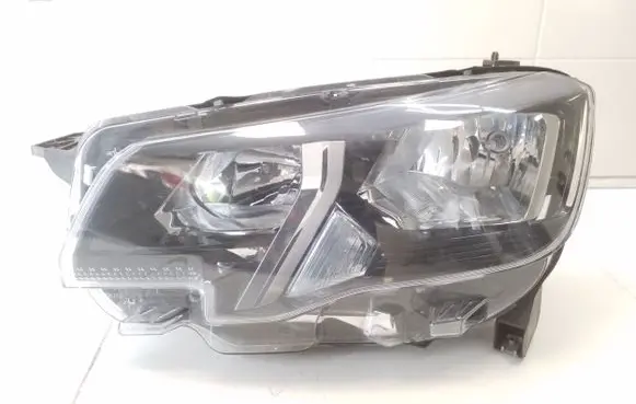 Peugeot Partner III Headlight/headlamp 9816826980