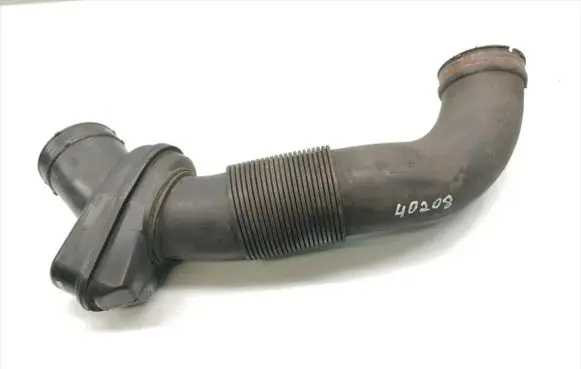Porsche Boxster 986 Air intake hose/pipe 99611002704