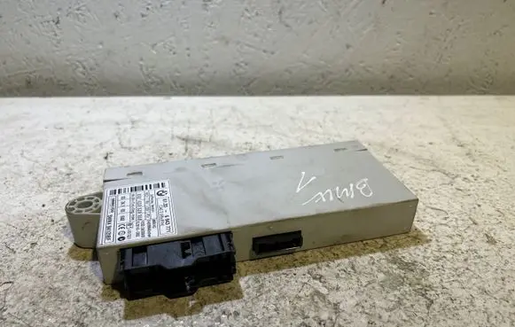 BMW 1 E81 E87 Central body control module 6943771 5WK494121BF 2911ACAS2