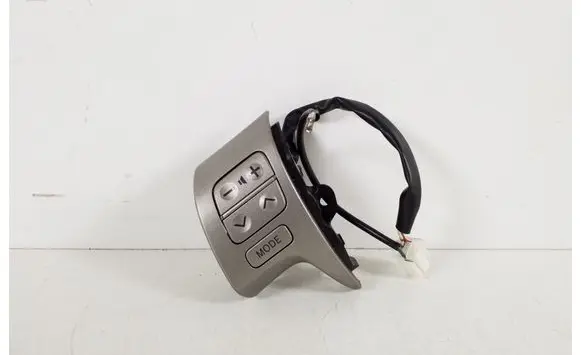 Steering wheel buttons/switches