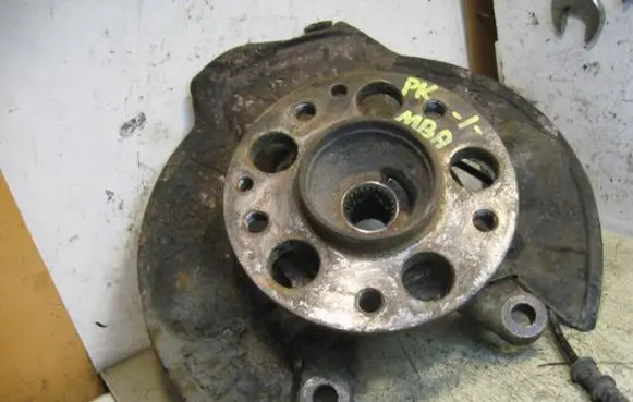 Mercedes-Benz A W168 Front wheel hub spindle knuckle NURODYKITEKURIPUSE