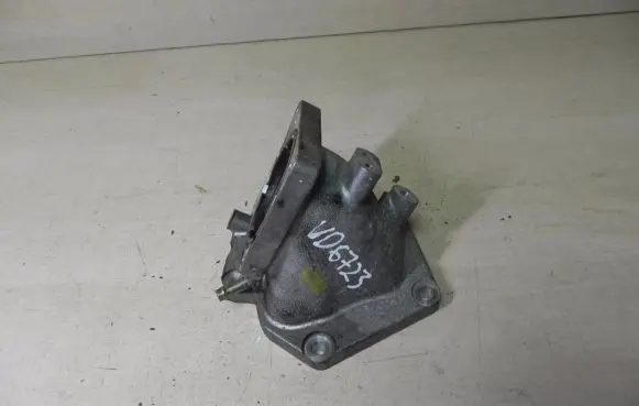 Lexus RX 300 Engine mounting bracket VD6723