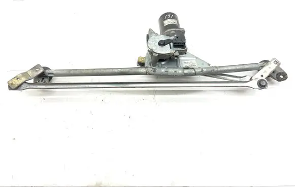 Front wiper linkage and motor