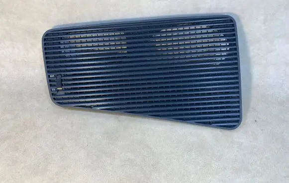 BMW 7 E23 Dash center air vent grill 64221361617