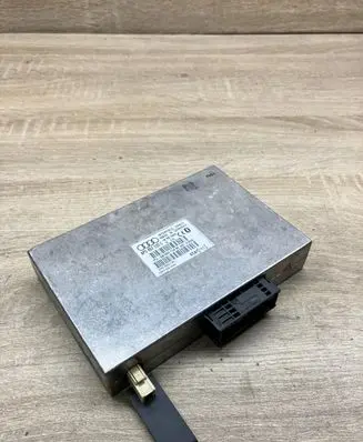 Audi A4 S4 B7 8E 8H Bluetooth control unit module 8P0862335C