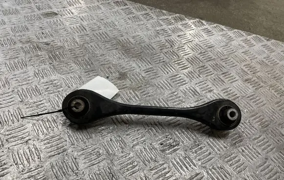 Volkswagen PASSAT B8 Rear upper control arm/wishbone
