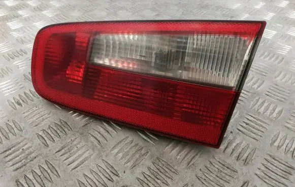 Tailgate rear/tail lights