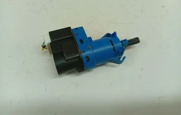 Mazda 3 II Brake pedal sensor switch