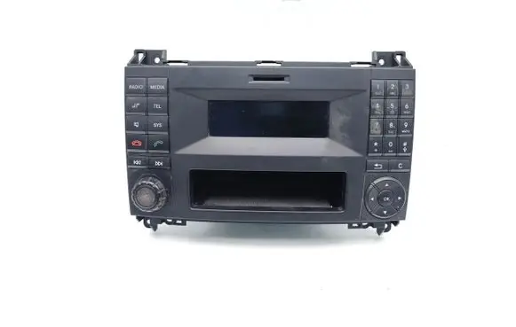 Volkswagen Crafter Radio/CD/DVD/GPS head unit 9069006100 A0009029019 A9069014001