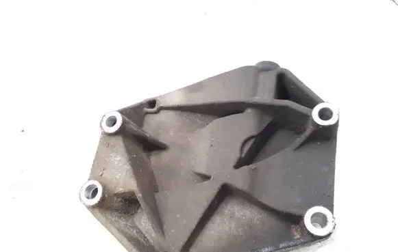 Opel Vectra C A/C compressor mount bracket 55210422