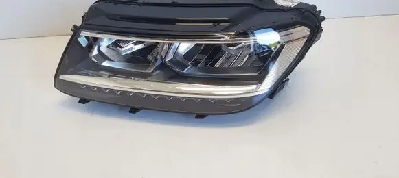 Volkswagen Tiguan Headlight/headlamp
