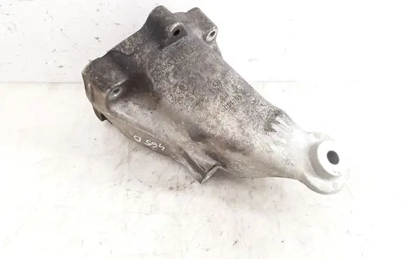 Mercedes-Benz C W204 Engine mounting bracket A6512233504 ENAC46000