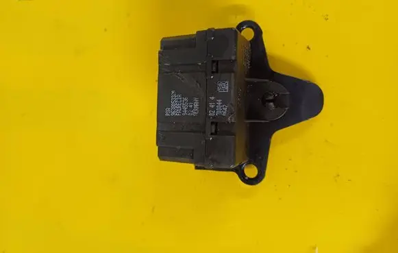 Citroen C8 Seat heating relay 9638053380 200044 9445536