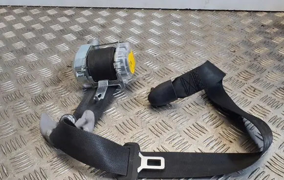 Hyundai i40 Front seatbelt 888203Z000RY V01V03R