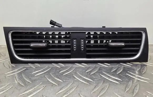 Audi A4 S4 B8 8K Dash center air vent grill S0098790 8T1820951C