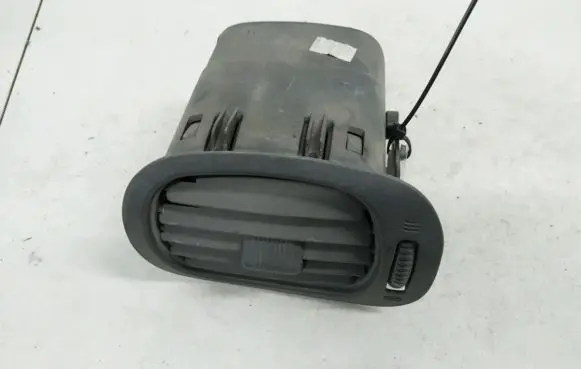 Chrysler Voyager Dash center air vent grill