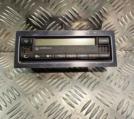 Volkswagen Golf V Interior fan control switch 