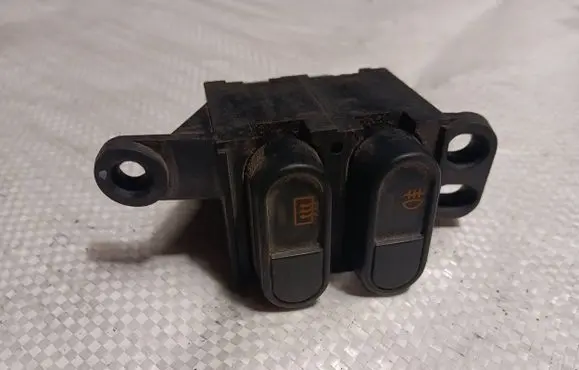 Mazda 626 Windscreen/window heater switch Gg29180 5g28
