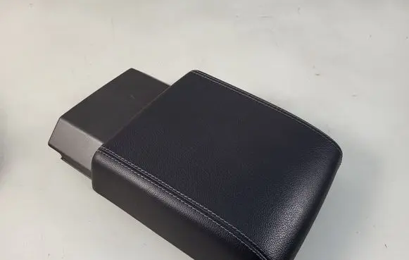 Land Rover Evoque I Armrest 