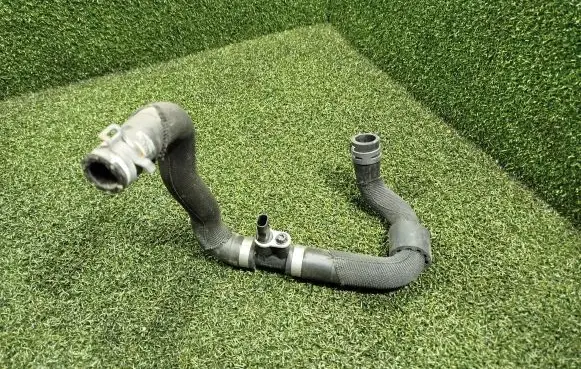 Porsche Cayenne (9Y0 9Y3) Engine coolant pipe/hose 9Y0121140C 9Y0121140