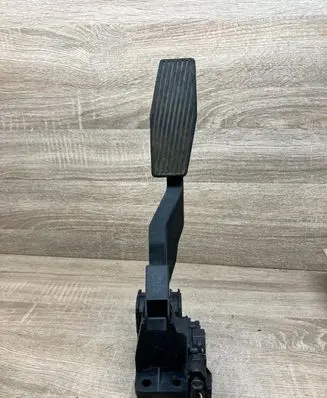 Opel Zafira A Accelerator throttle pedal 90581208 0281002298