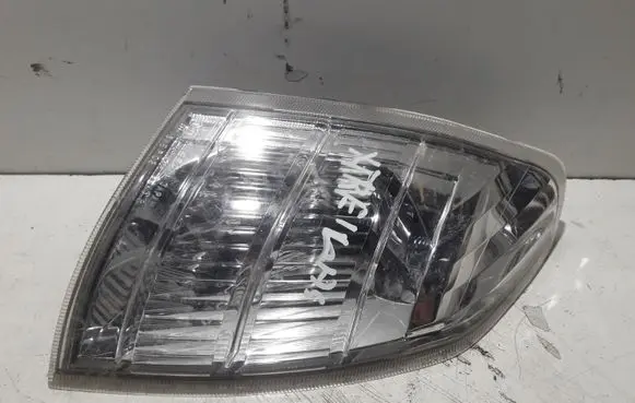 Nissan X-Trail T30 Front indicator light