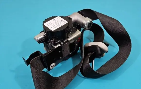 Ford Mondeo MK V Front seatbelt DS73-F61295-AH IMPRK1446862