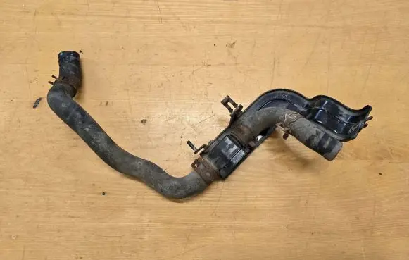 Honda CR-V Engine coolant pipe/hose