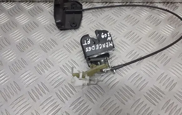 Mercedes-Benz CLK A209 C209 Armrest lock A2039200472