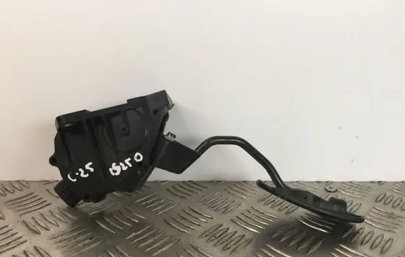 Lexus IS 220D-250-350 Accelerator throttle pedal 7811053010 1988007221 10G228A0045