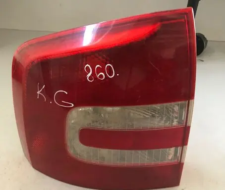 Skoda Octavia Mk2 (1Z) Rear/tail lights 275901