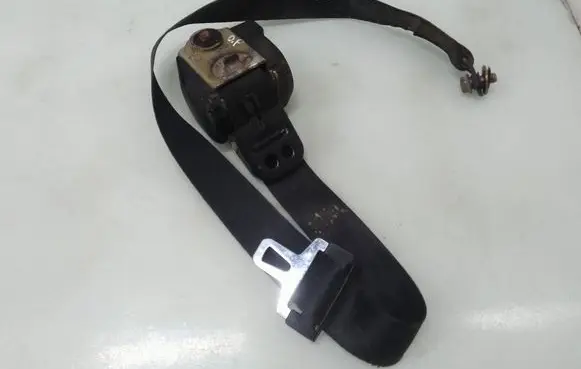 Volvo 940 Front seatbelt 1331277
