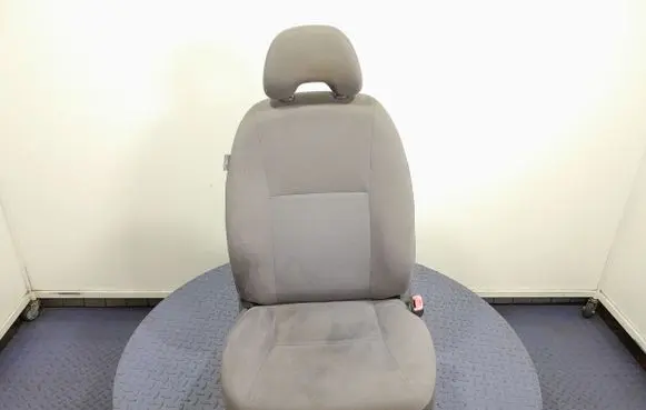 Toyota Prius (NHW20) Front passenger seat 