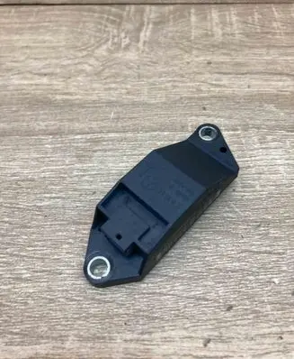 Mercedes-Benz E W211 Airbag deployment crash/impact sensor A0018209326 Q03