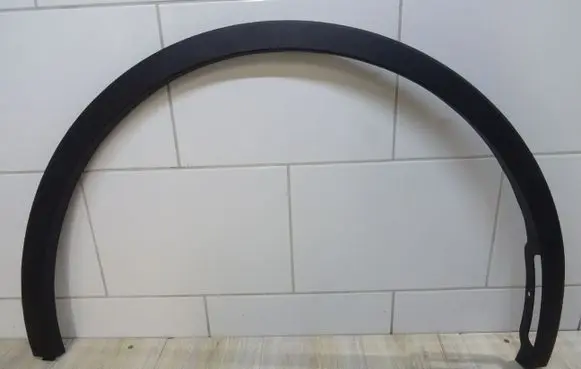 Tesla Model 3 Front arch trim 165869200A