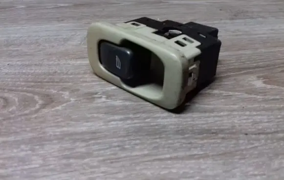 Volvo S80 Electric window control switch 9476697