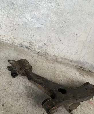 Ford Kuga I Front lower control arm/wishbone